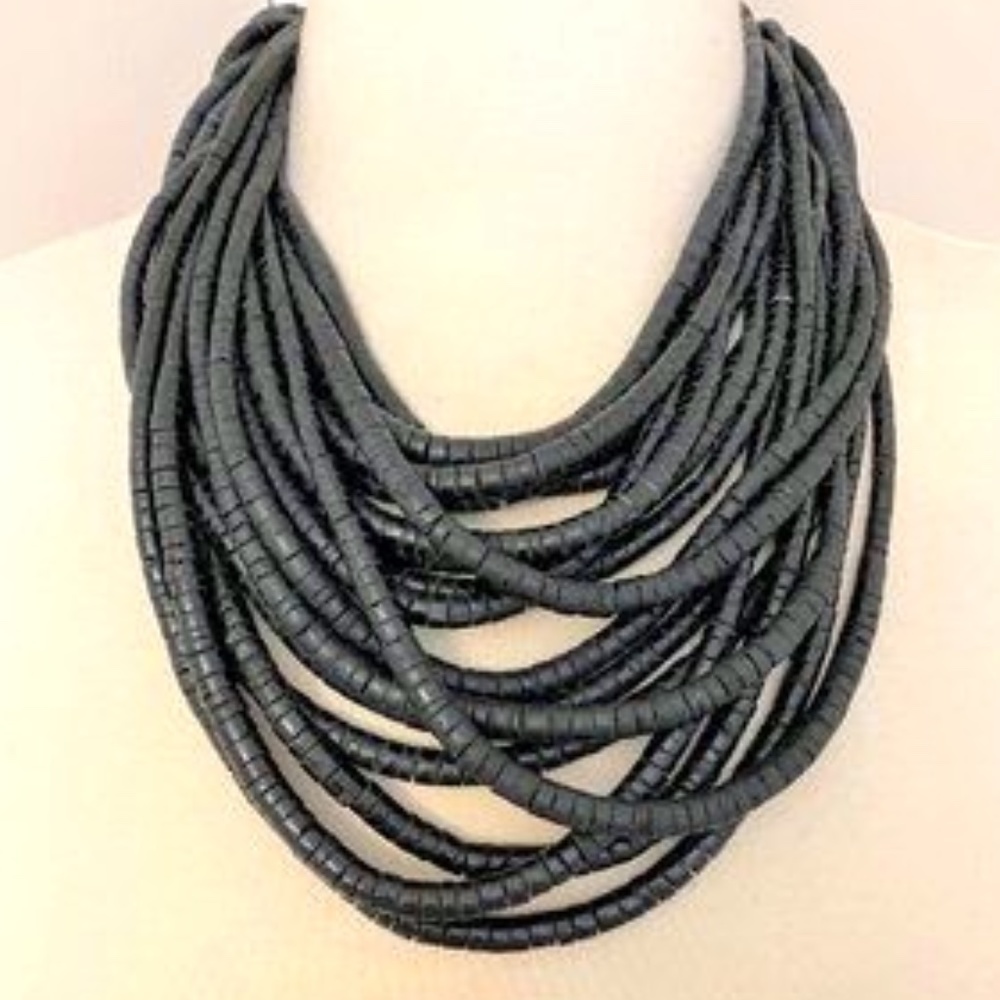 NWT Gerda Lynggaard Monies necklace